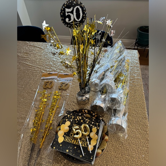 50th Birthday Party Decor Centerpieces Plates Dishes Napkins in Black and Gold ✨ - Picture 5 of 7